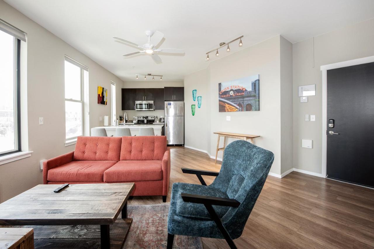 Kasa Comma Lohi Denver Luaran gambar